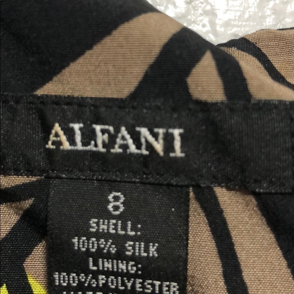 Dress - Picture 4 of 4